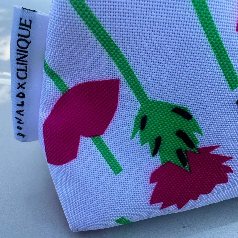🌹 Donald X Clinique Cosmetic Case 🌹